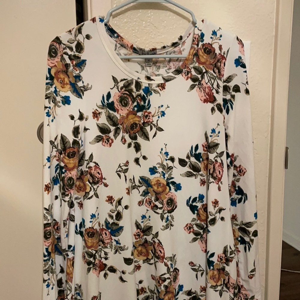 Long sleeve floral dress!